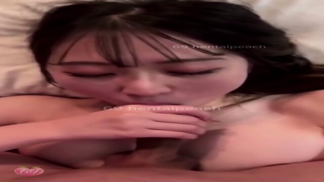 Innocent Idol-Style Girlfriend Gives Her First Blowjob