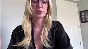 Girlfriend's fury Teaches Hook-Up rage-rage Mom Comes Highly Very First wrath-wrath Alex Adams