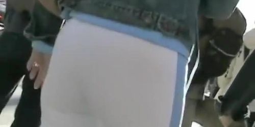 Gorgeous chicks in the street candid video tape